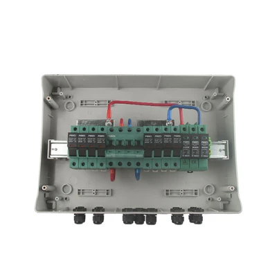 Bosca beartán PV le glas teaglaim dc pv combiner box gréine